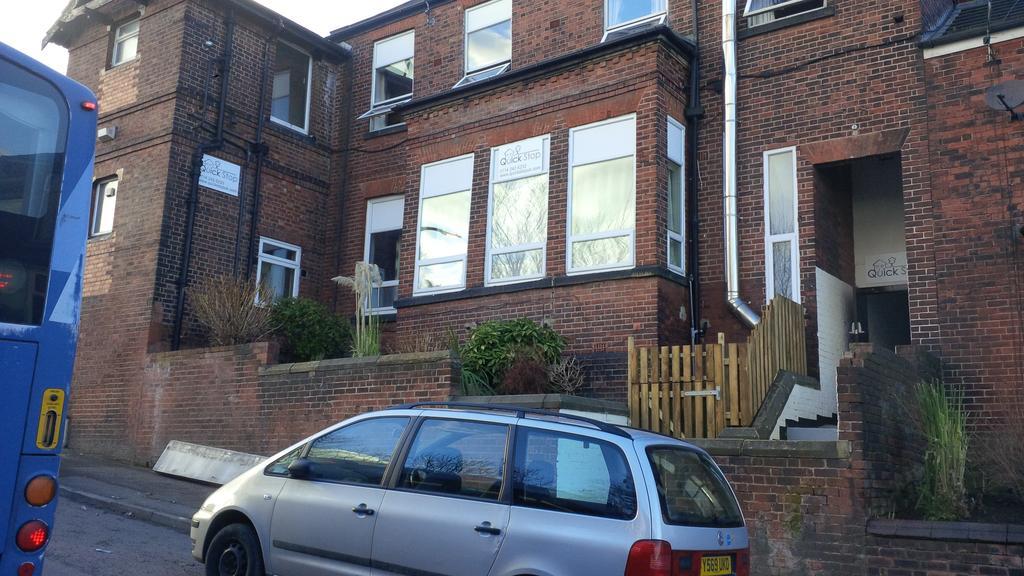 Quick Stop Uk Sheffield Ngoại thất bức ảnh